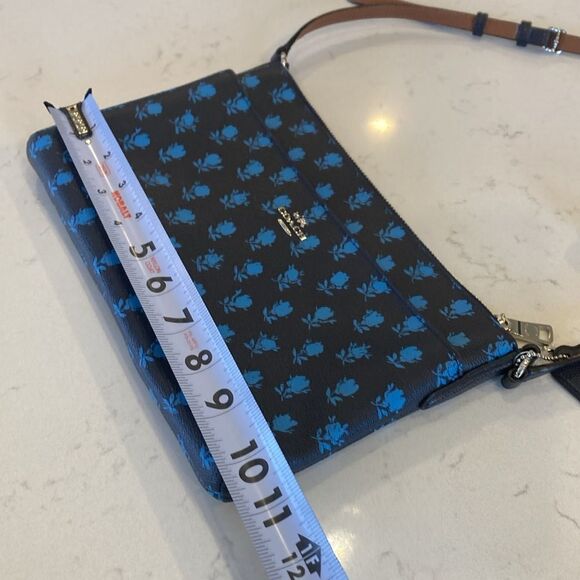 Coach Canvas Navy Blue Floral Cottagecore batik boho garden style Crossbody Bag - Picture 3 of 6